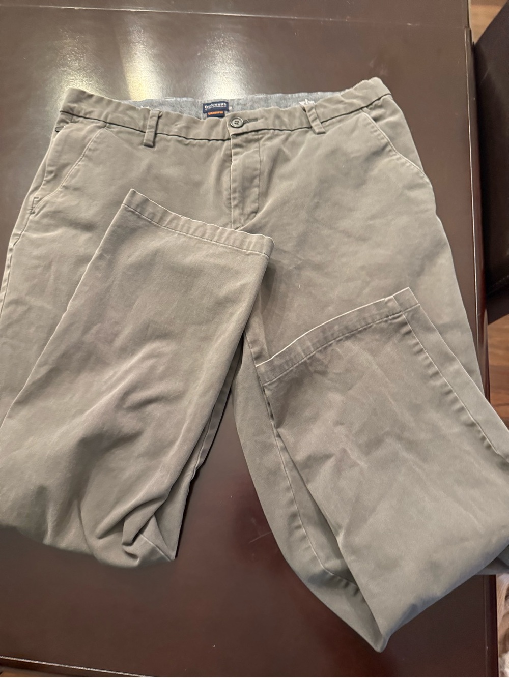 Dockers Men's Chinos in Olive